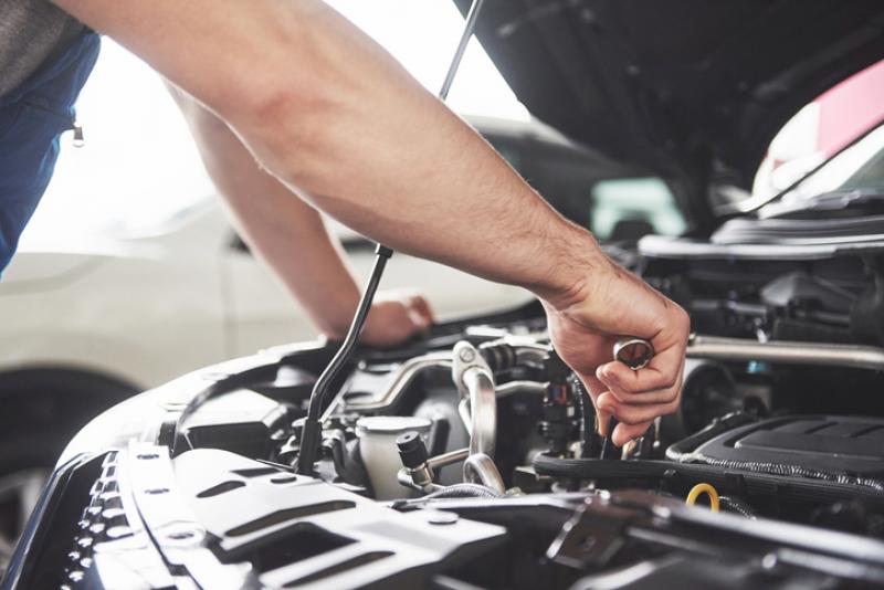 Servicing a car