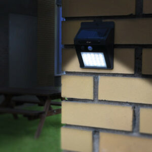 Lyyt LED 20 LED Solar IP44 Security Light - 154.842UK